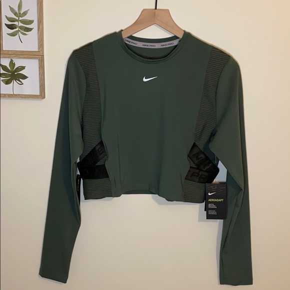 nike women's aeroadapt pro cropped long sleeve shirt